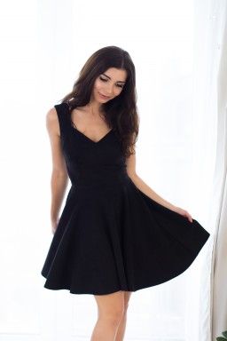 Śliczna sukienka Klara - czarna