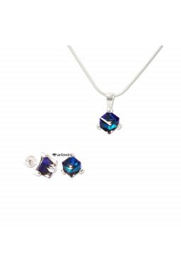 Komplet biżuterii srebrnej Swarovski kostki. Granatowe kolczyki, zawieszka i łańcuszek Bermuda Blue