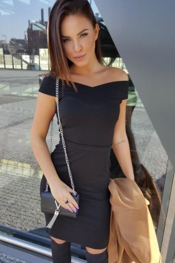 Klasyczna sukienka Mia - czarna