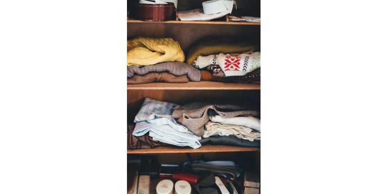 Jak zorganizować szafę? Praktyczne pomysły